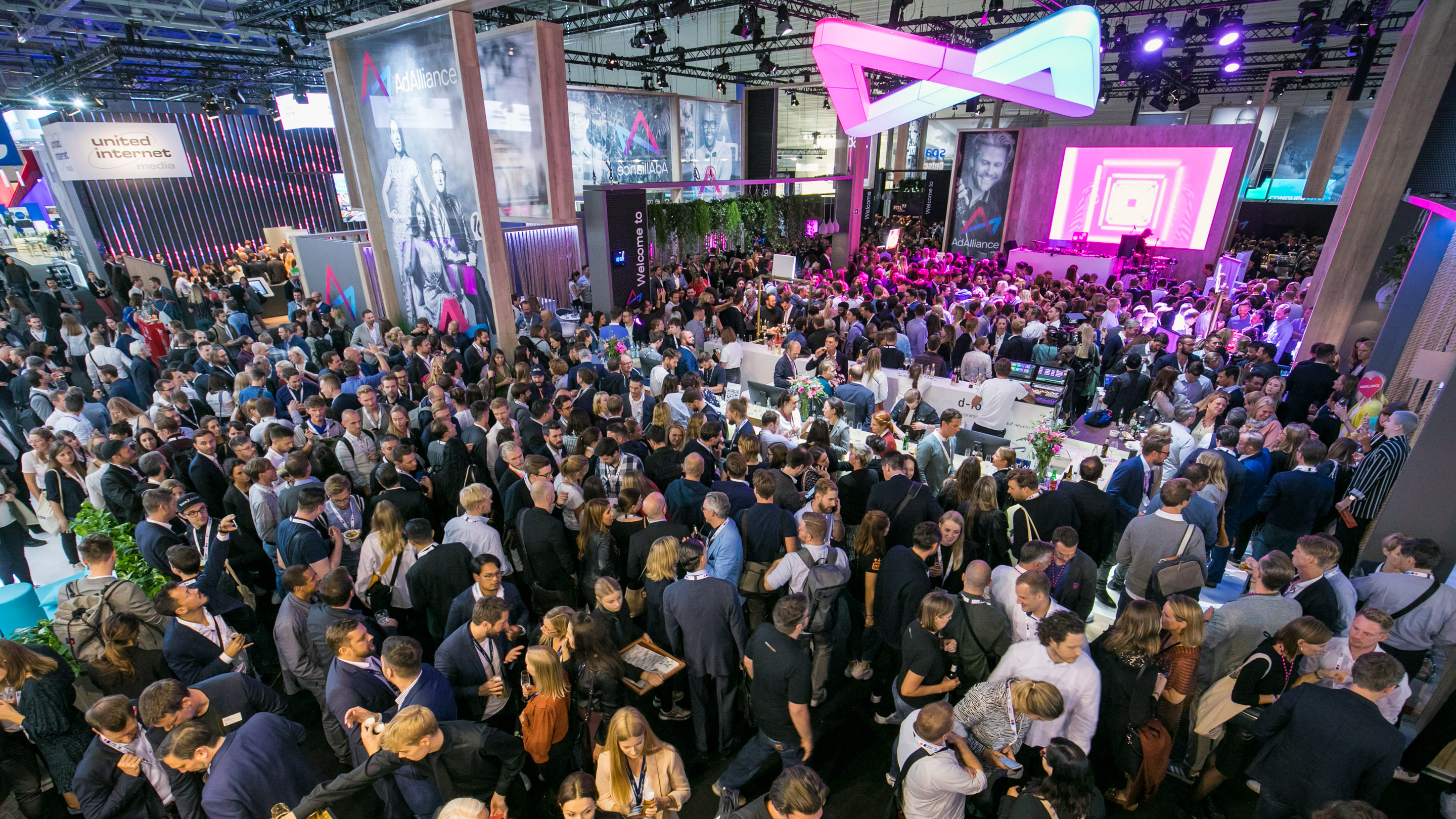 Standparty, Halle 8, DMEXCO 2019